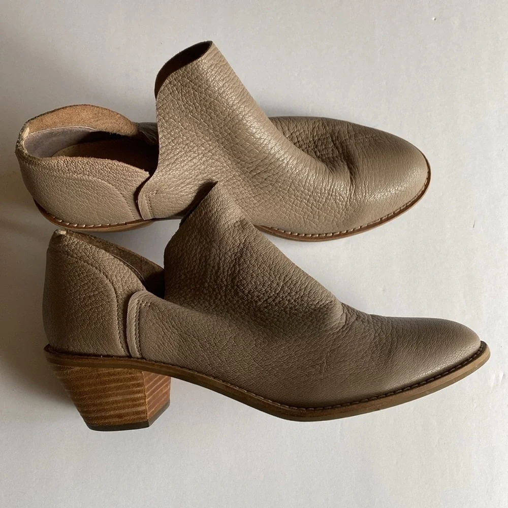 Kelsi Dagger Brooklyn Kenmare leather booties women’s 8.5 EUC tan